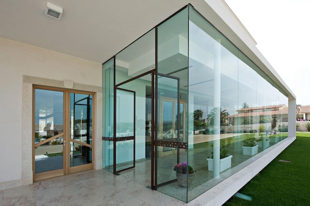 Pietre Nere Resort & Spa Модика Екстериор снимка
