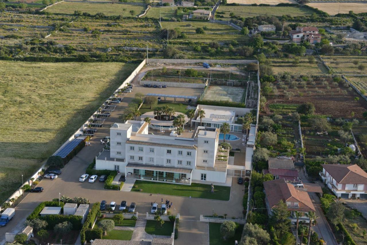 Pietre Nere Resort & Spa Модика Екстериор снимка